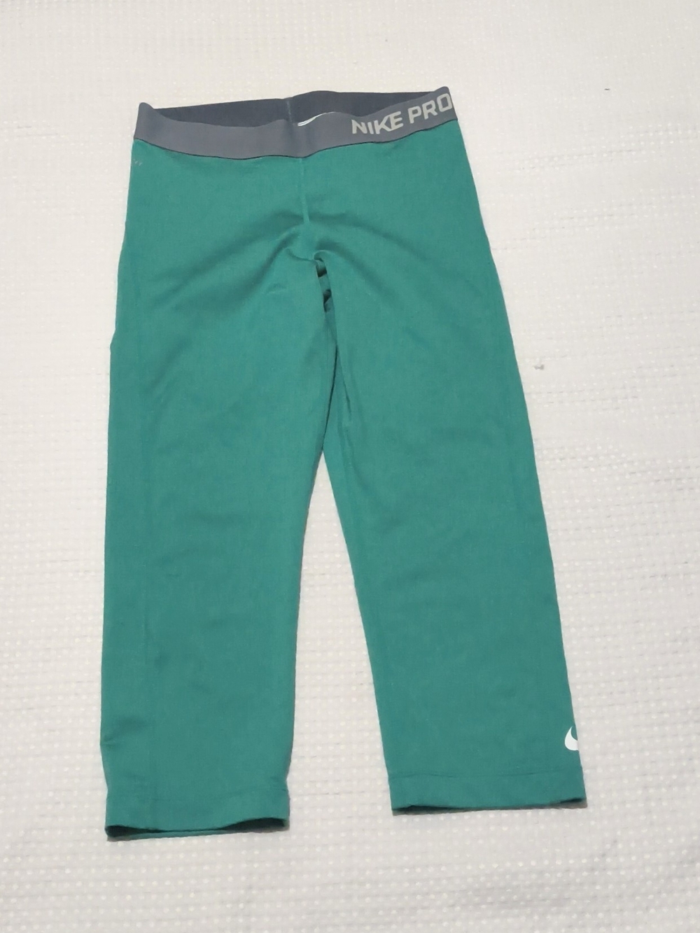 Nike - Picture 2 of 4